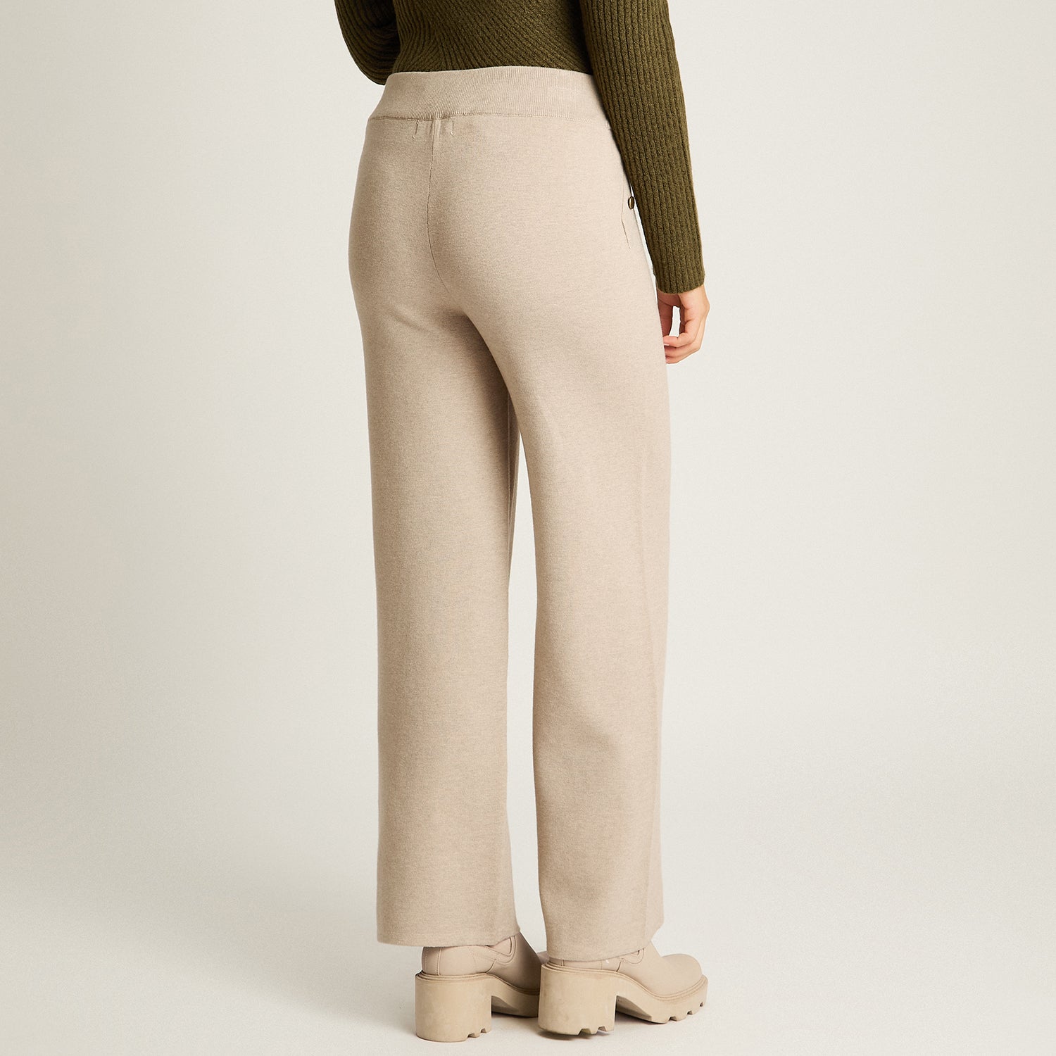 Pantalon Sport Beige Elasticidad Media Sin Forro Calce Normal Tela Tejido
