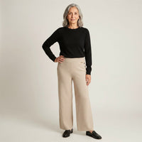 PantalÃ³n Tejido Beige Wide Leg en modelo adulta