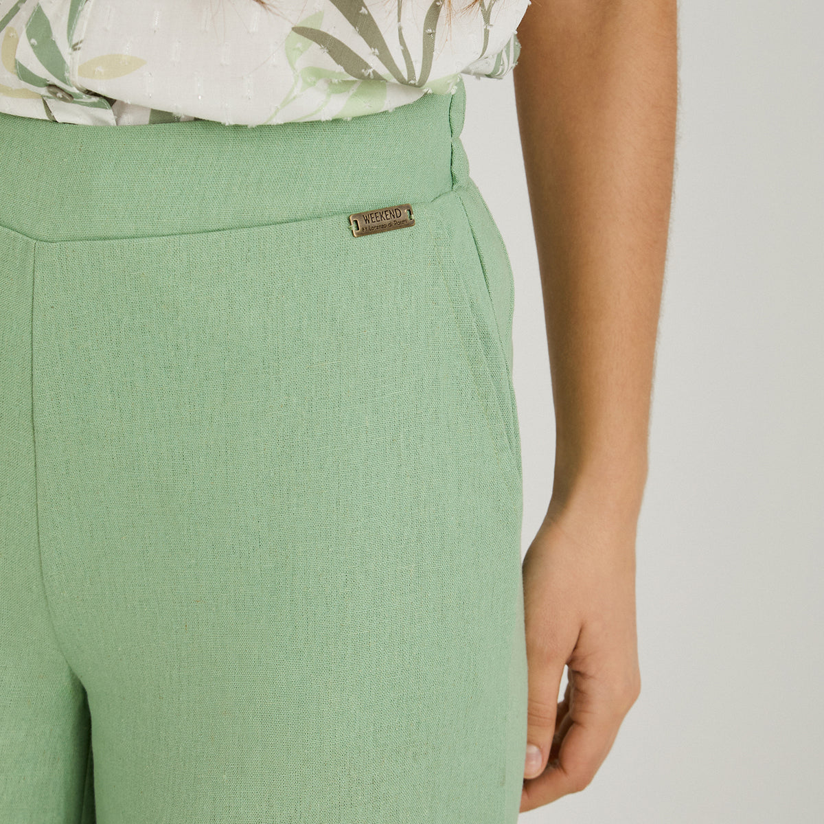 Pantalón Sport Culotte de Lino con Cinturón Verde