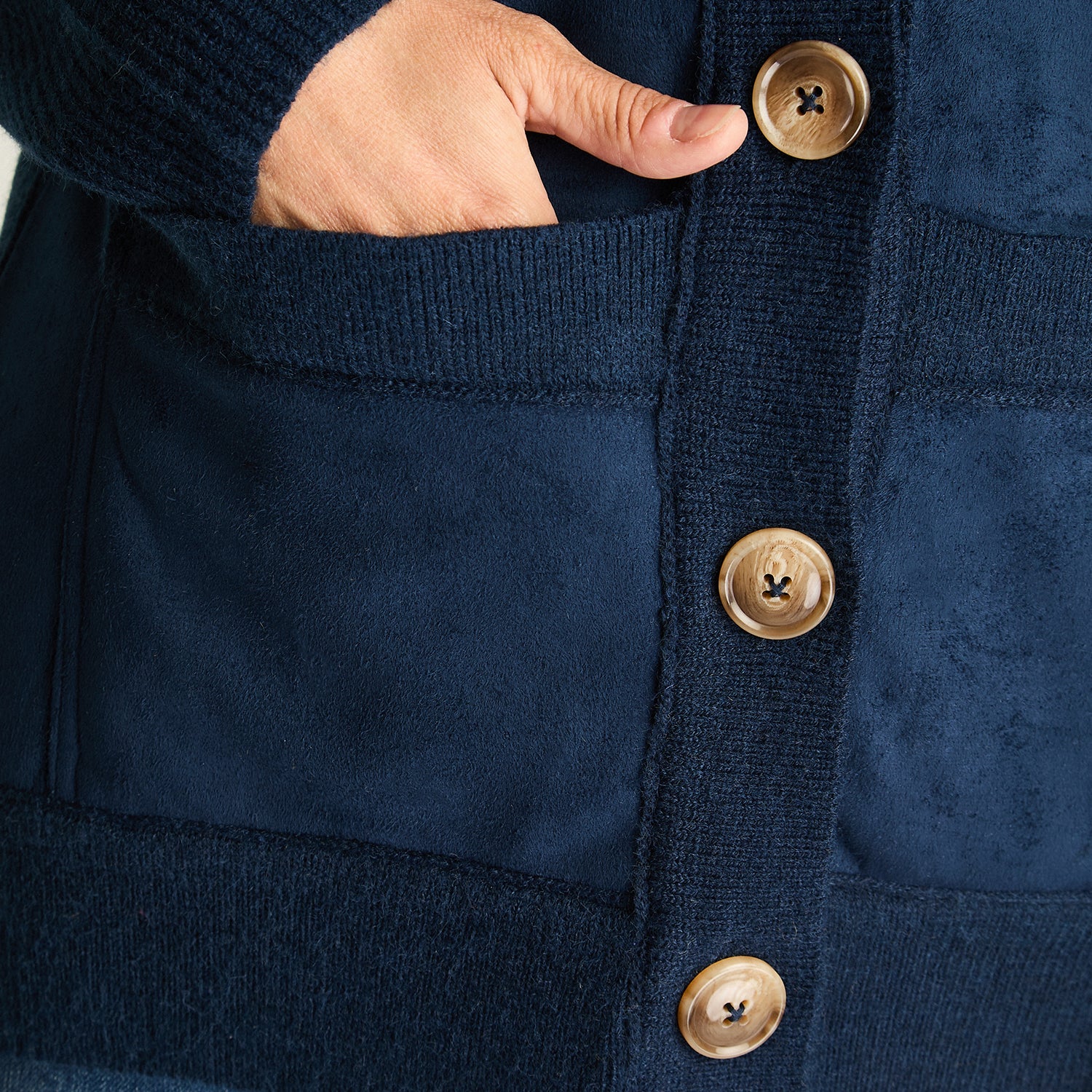 Cardigan Mix Fabric Con Aplicación De Suede Bonded , Y Bolsillos Delanteros Azul