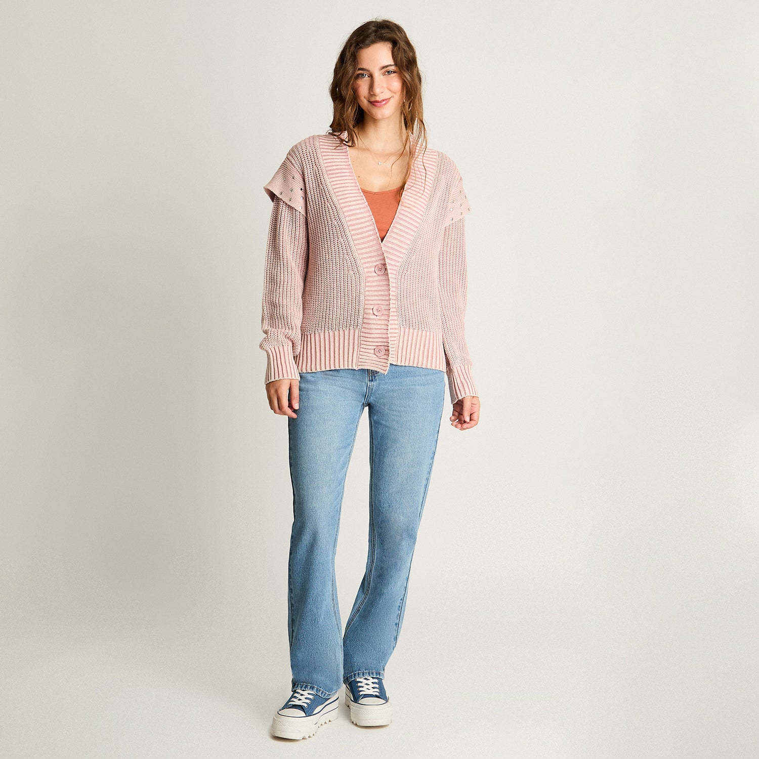 Cardigan Acid Wash Tachas Rosado Acuarela