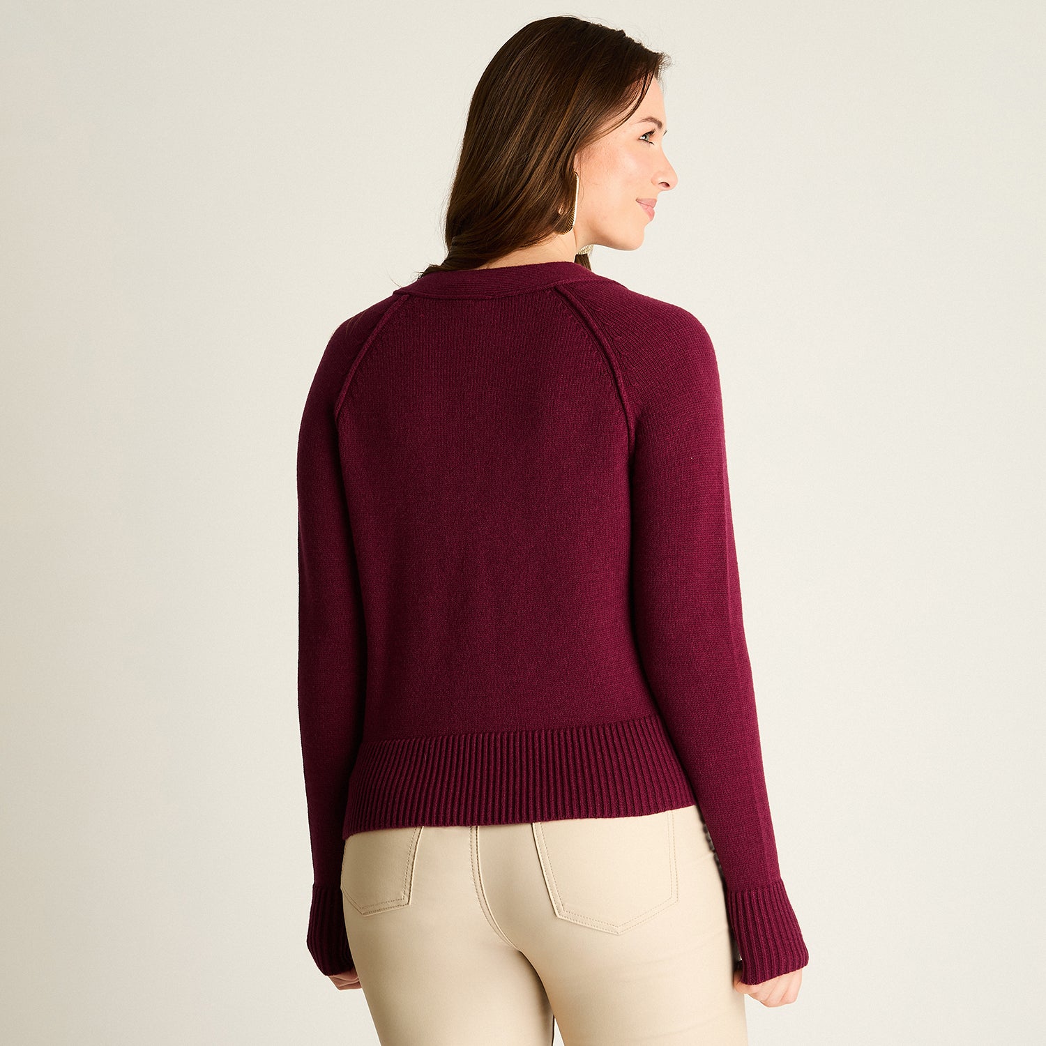 Cardigan Burdeo con Botones Dorados