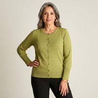 Cardigan Pistacho Cuello Redondo con Botones en modelo adulta
