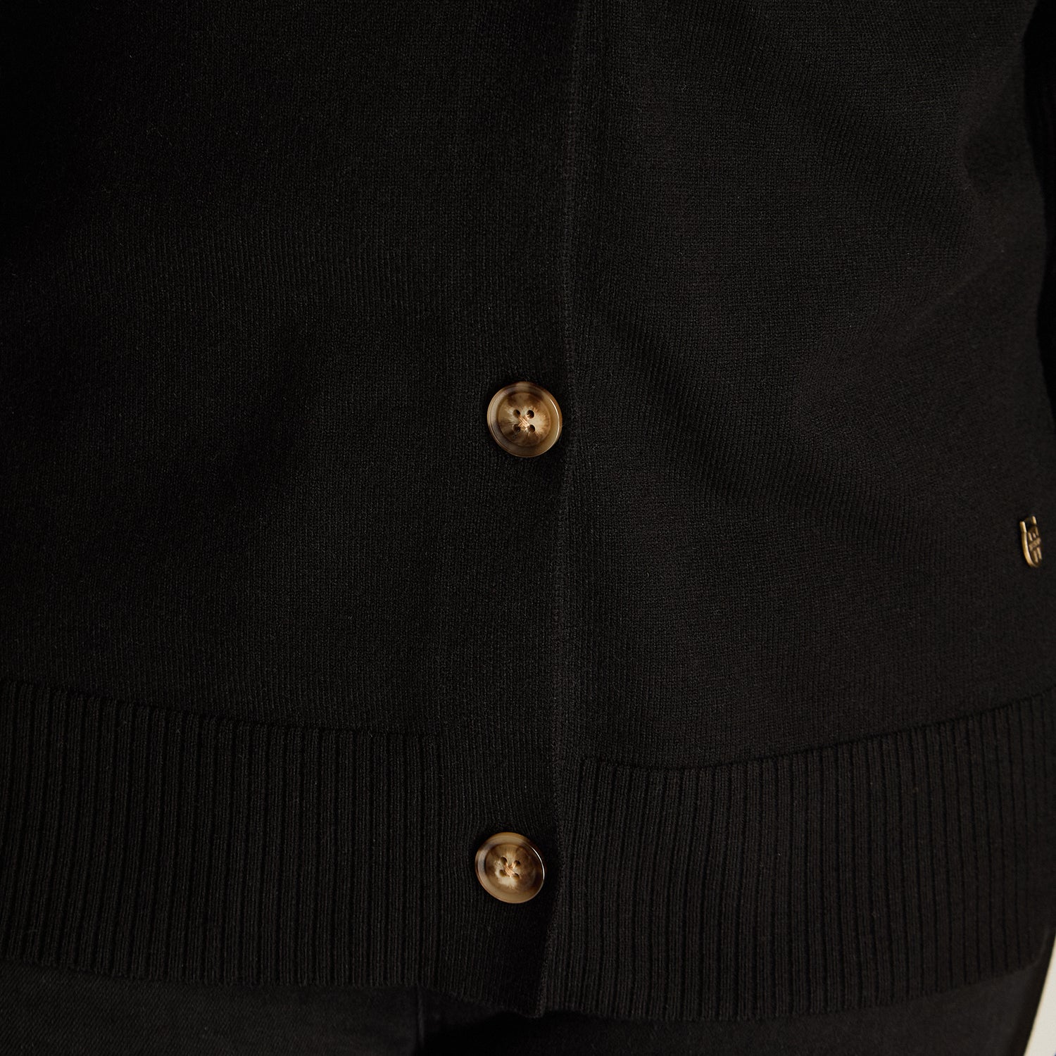 Cardigan Negro Manga Larga Elasticidad Baja Sin Forro Calce Normal Tela Tejido