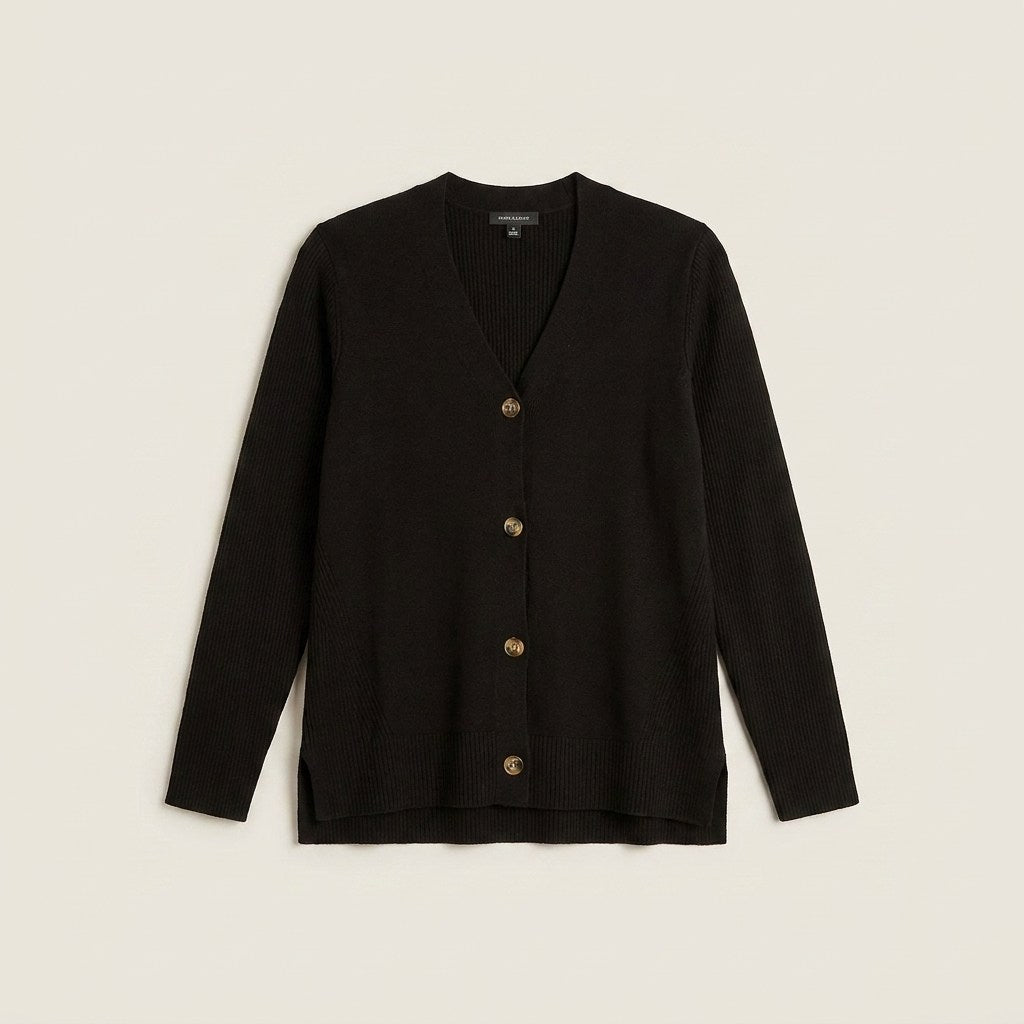 Cardigan Negro Escote V con Botones Carey en plano