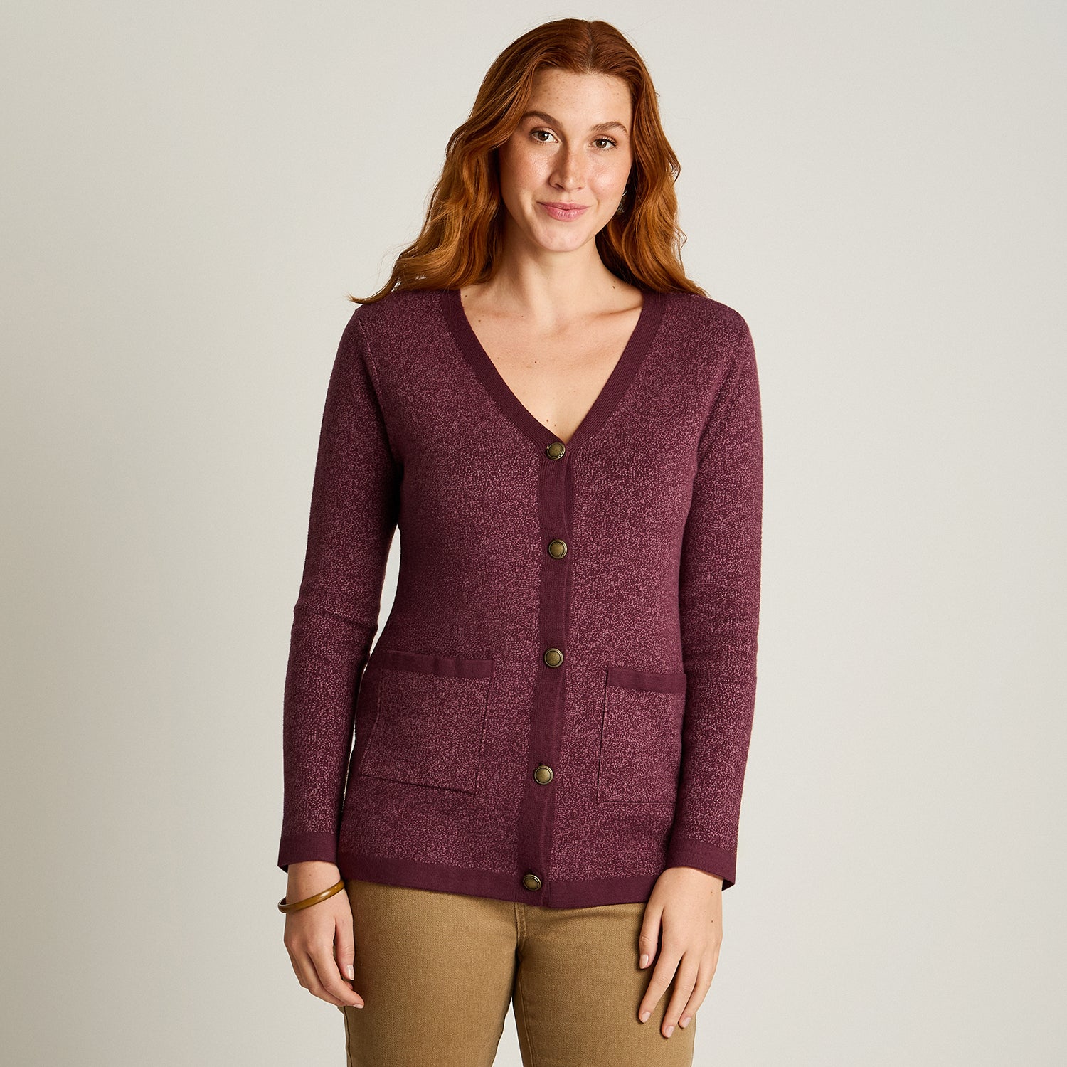 Cardigan Burdeo Manga Larga Elasticidad Media Sin Forro Calce Normal Tela Tejido