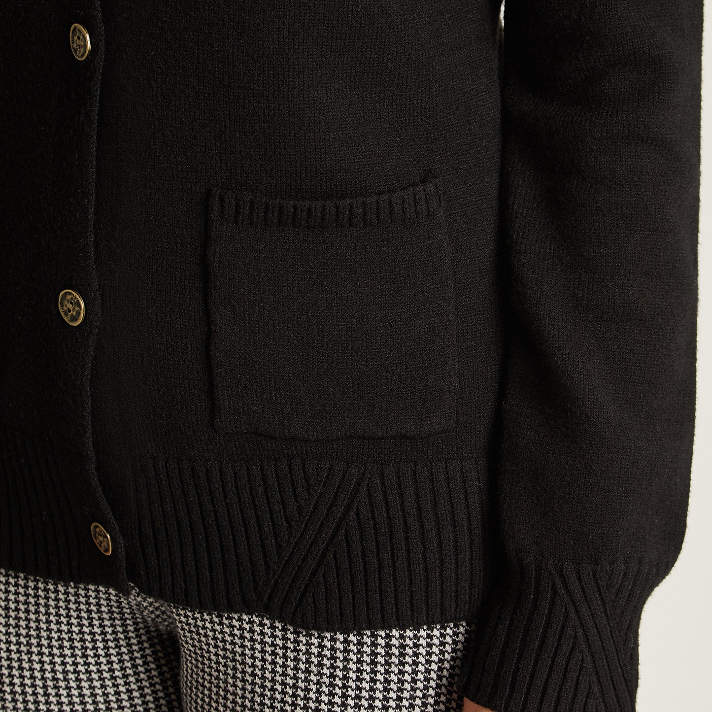 Cardigan Negro Manga Larga Elasticidad Media Sin Forro Calce Normal Tela Tejido