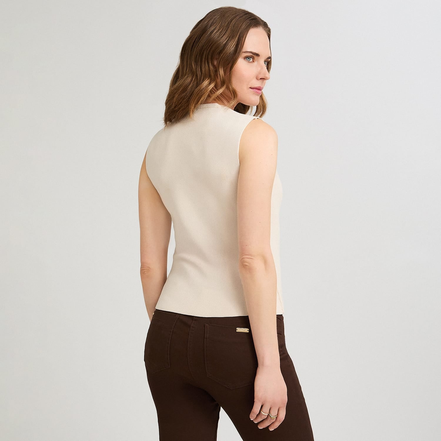 Cardigan sin Mangas Escote V Crudo