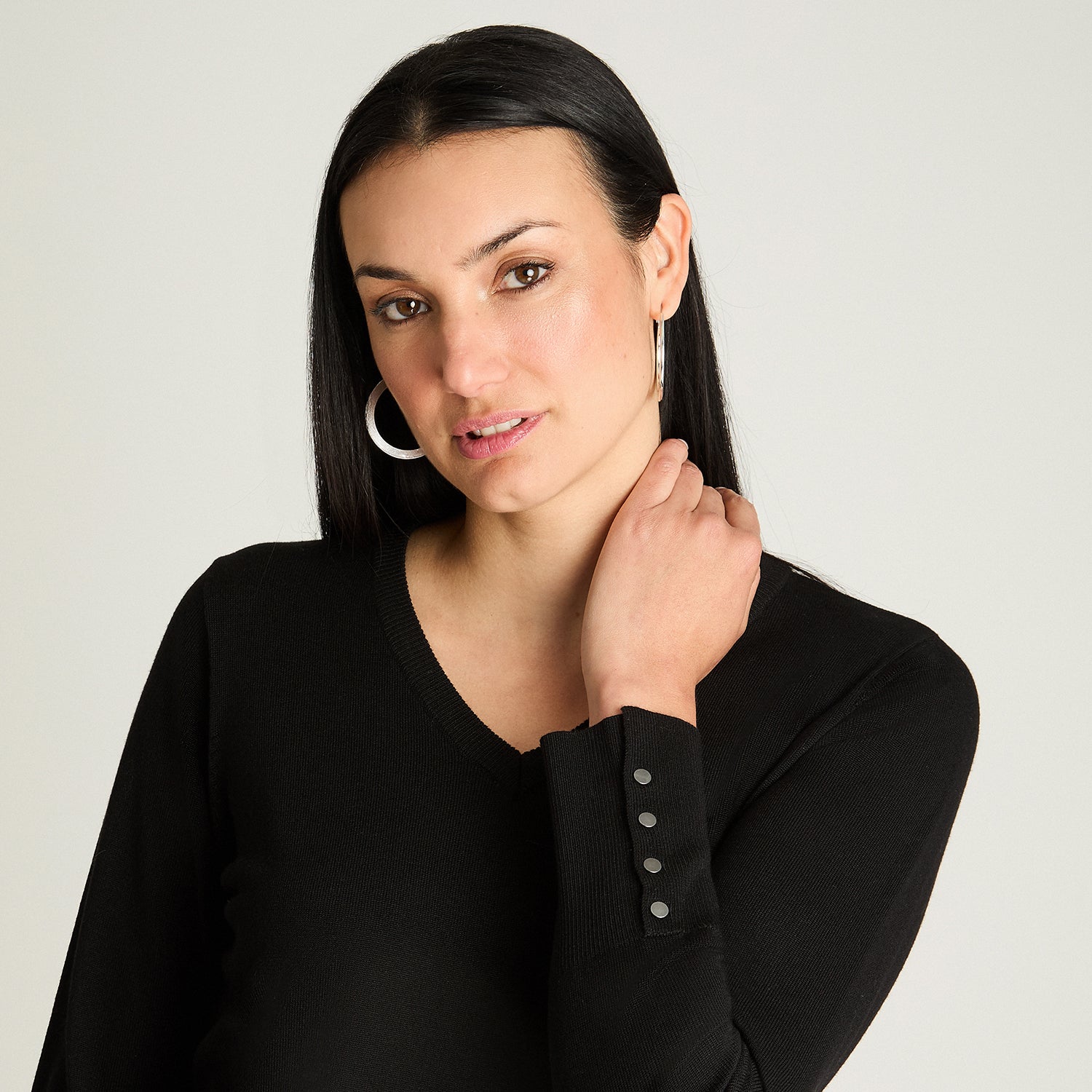 Sweater Escote V Negro Lorenzo Di Pontti