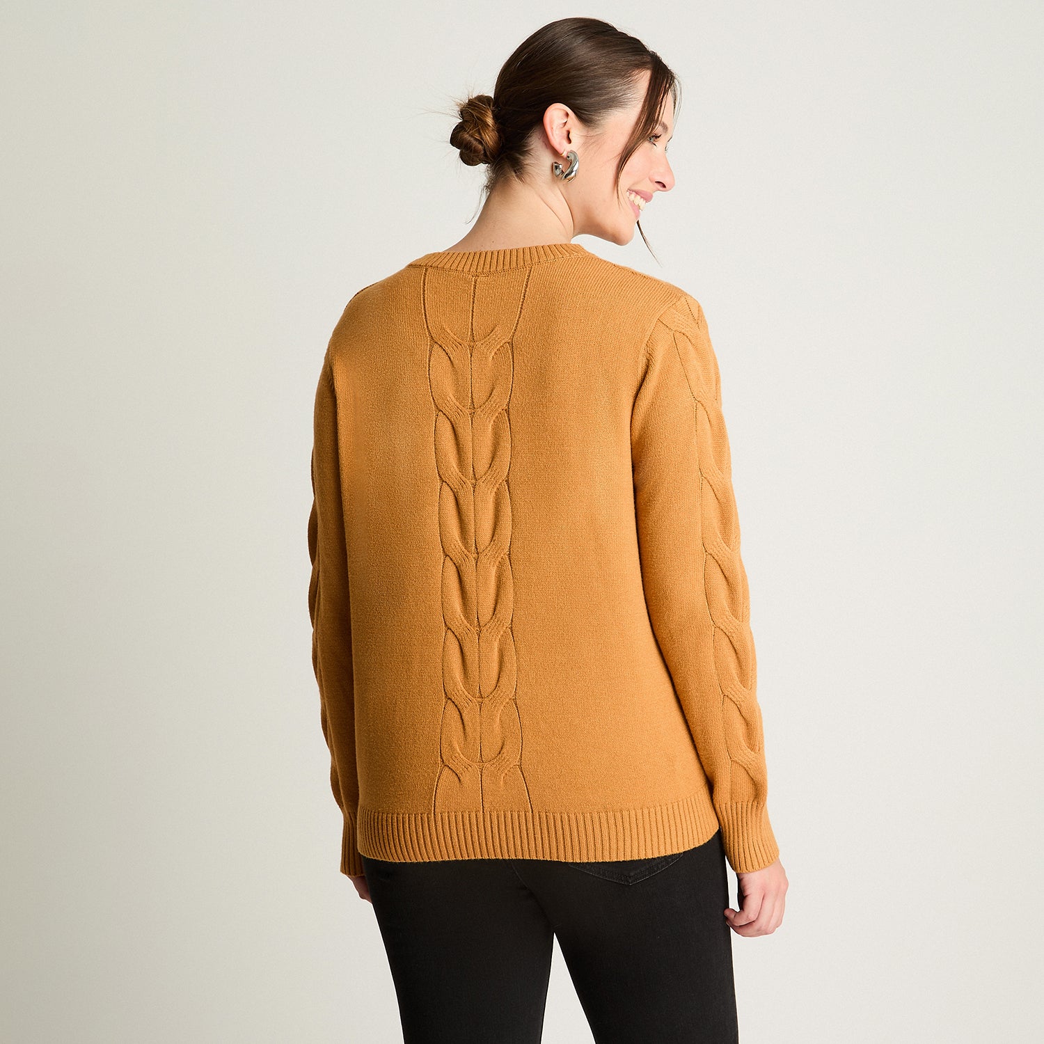 Sweater Escote Redondo Manga Larga Mostaza Lorenzo Di Pontti