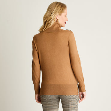 Sweater Manga Larga Cuello Alto Con Tachas Camel