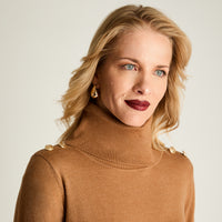 Sweater Manga Larga Cuello Alto Con Tachas Camel
