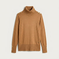 Sweater Manga Larga Cuello Alto Con Tachas Camel en plano