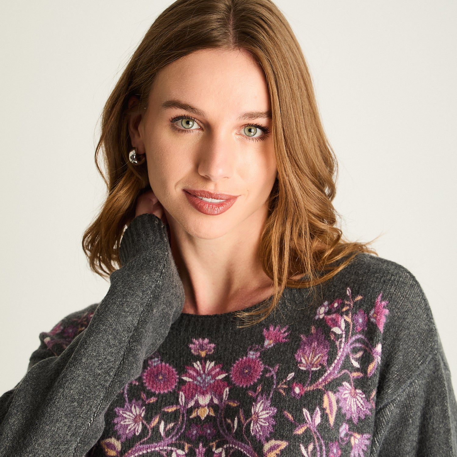 Sweater Focal Print Gris Oscuro