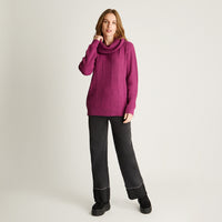 Sweater Cuello Bote Con Trenzado Magenta