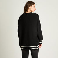 Sweater Manga Larga Oversize Frase Negro Acuarela