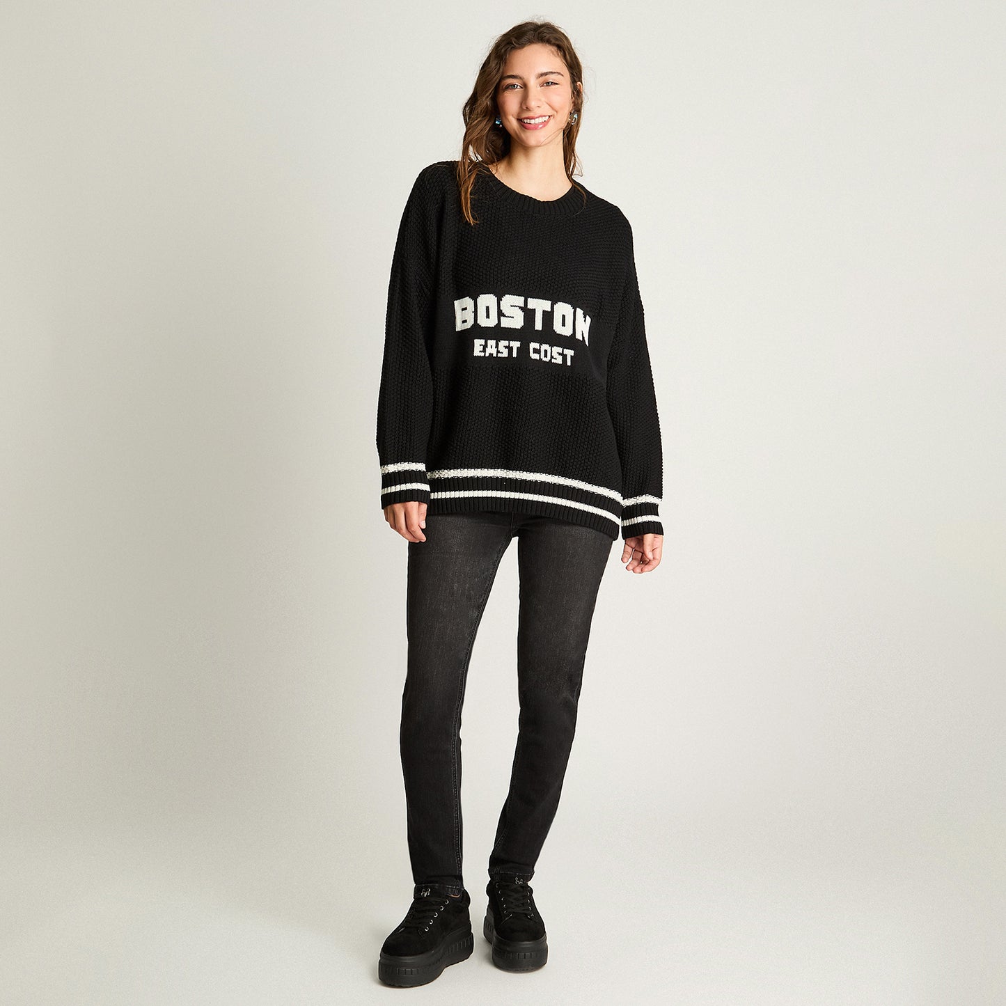Sweater Manga Larga Oversize Frase Negro Acuarela