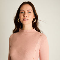 Sweater Rosado con Detalles Decorativos