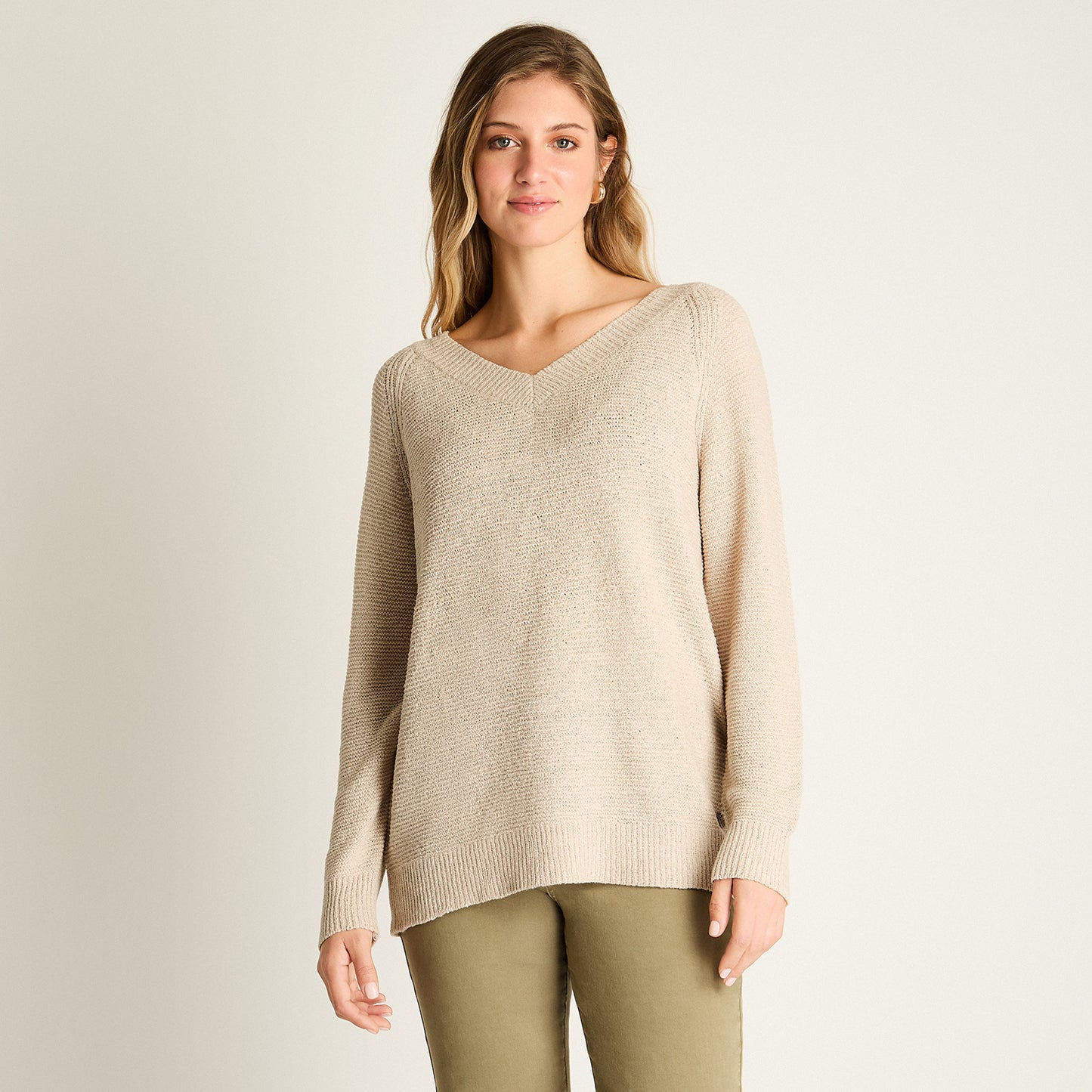 Sweater Beige Manga Larga Baja elasticidad Sin Forro Calce Normal