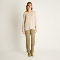 Sweater Beige Manga Larga Baja elasticidad Sin Forro Calce Normal
