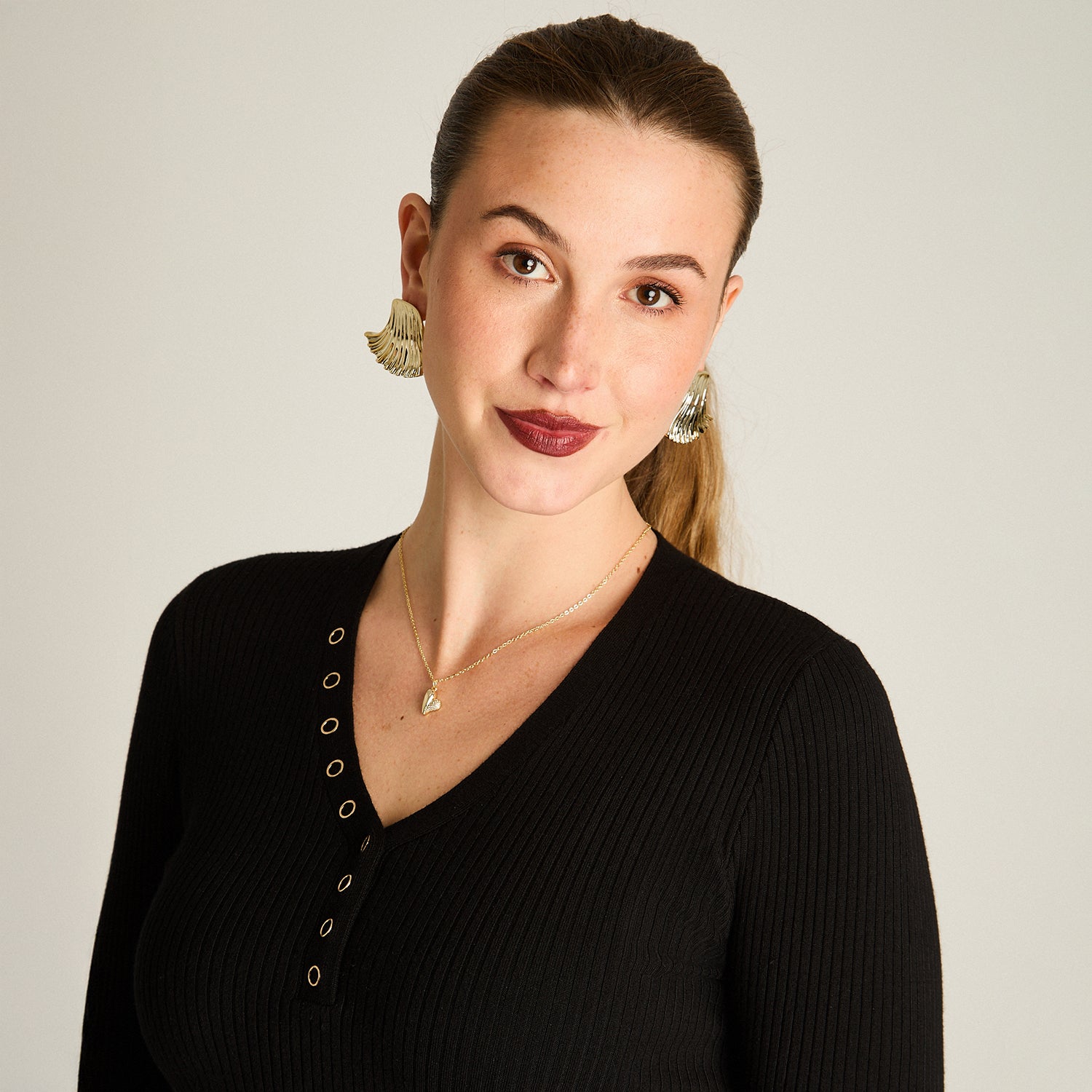 Sweater Negro Manga Larga Elasticidad Media Sin Forro Calce Normal Tela Tejido