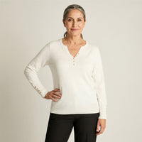 Sweater Crudo Escote Mao con Botones en Manga en modelo adulta
