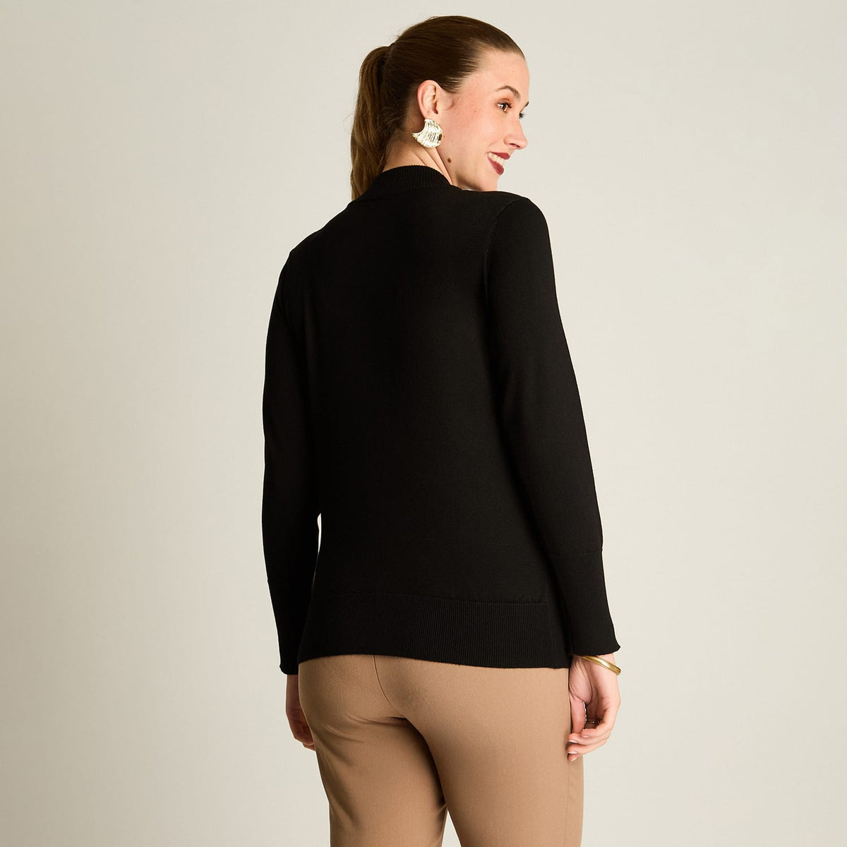 Sweater Negro Manga Larga Elasticidad Media Sin Forro Calce Normal Tela Tejido