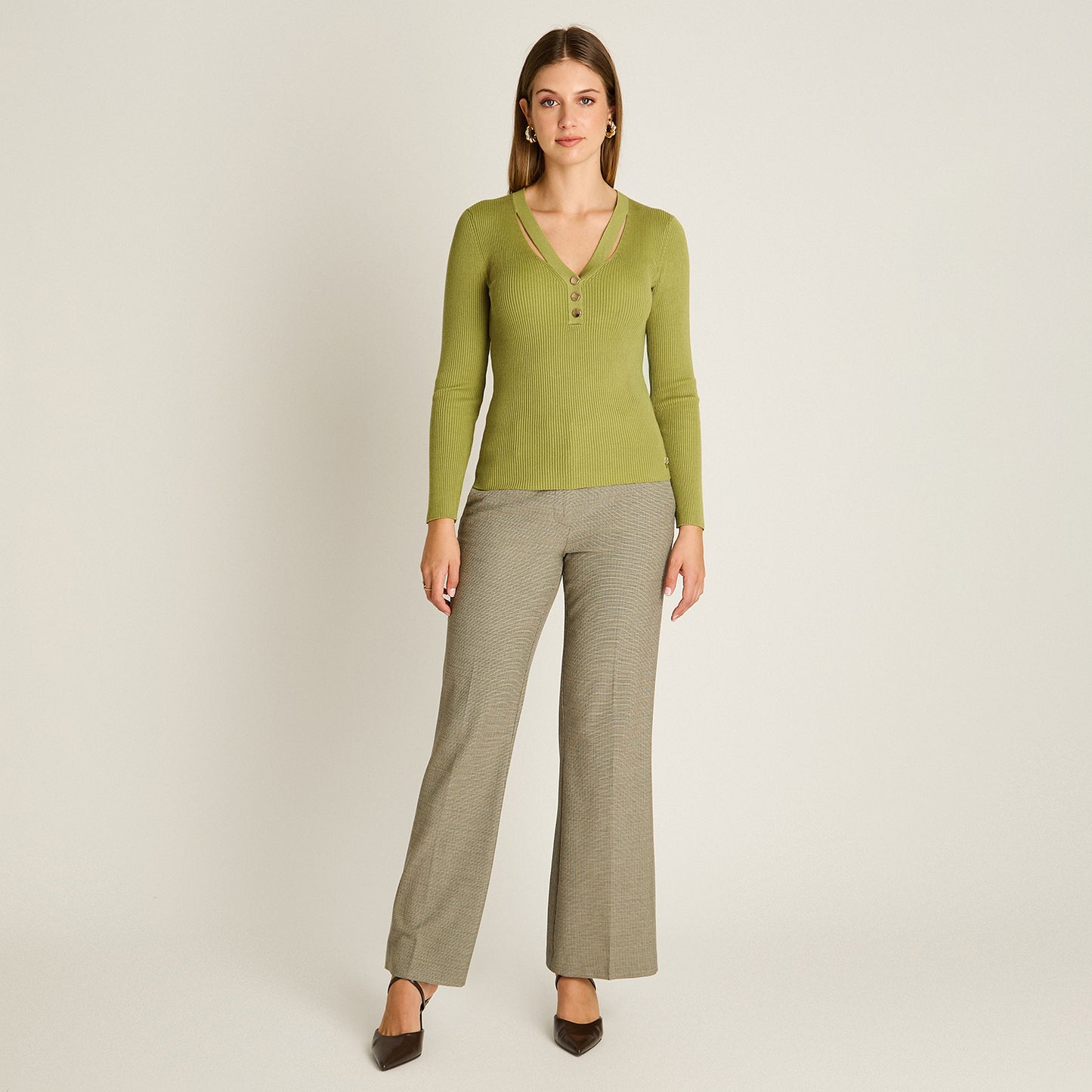 Sweater Pistacho Manga Larga Elasticidad Media Sin Forro Calce Normal Tela Tejido