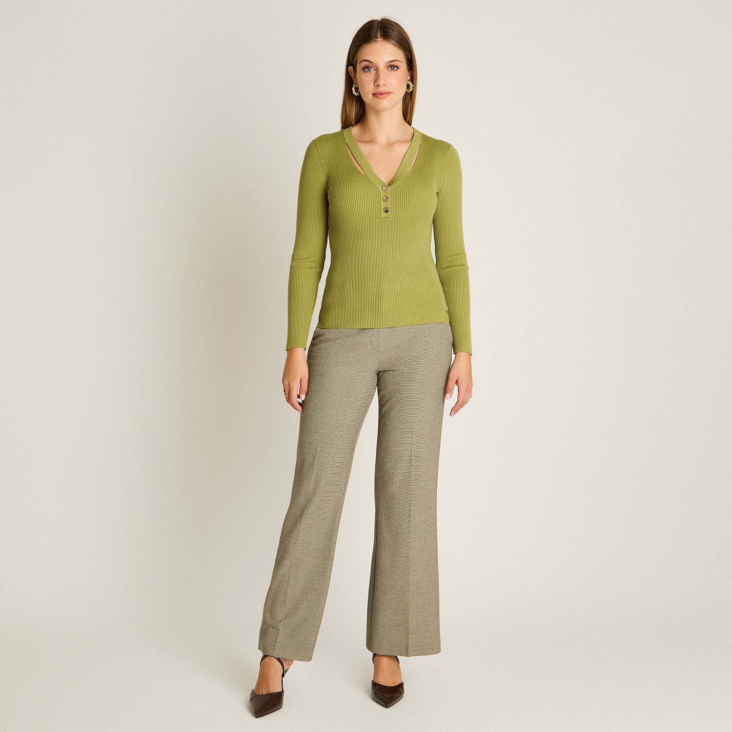 Sweater Pistacho Manga Larga Elasticidad Media Sin Forro Calce Normal Tela Tejido