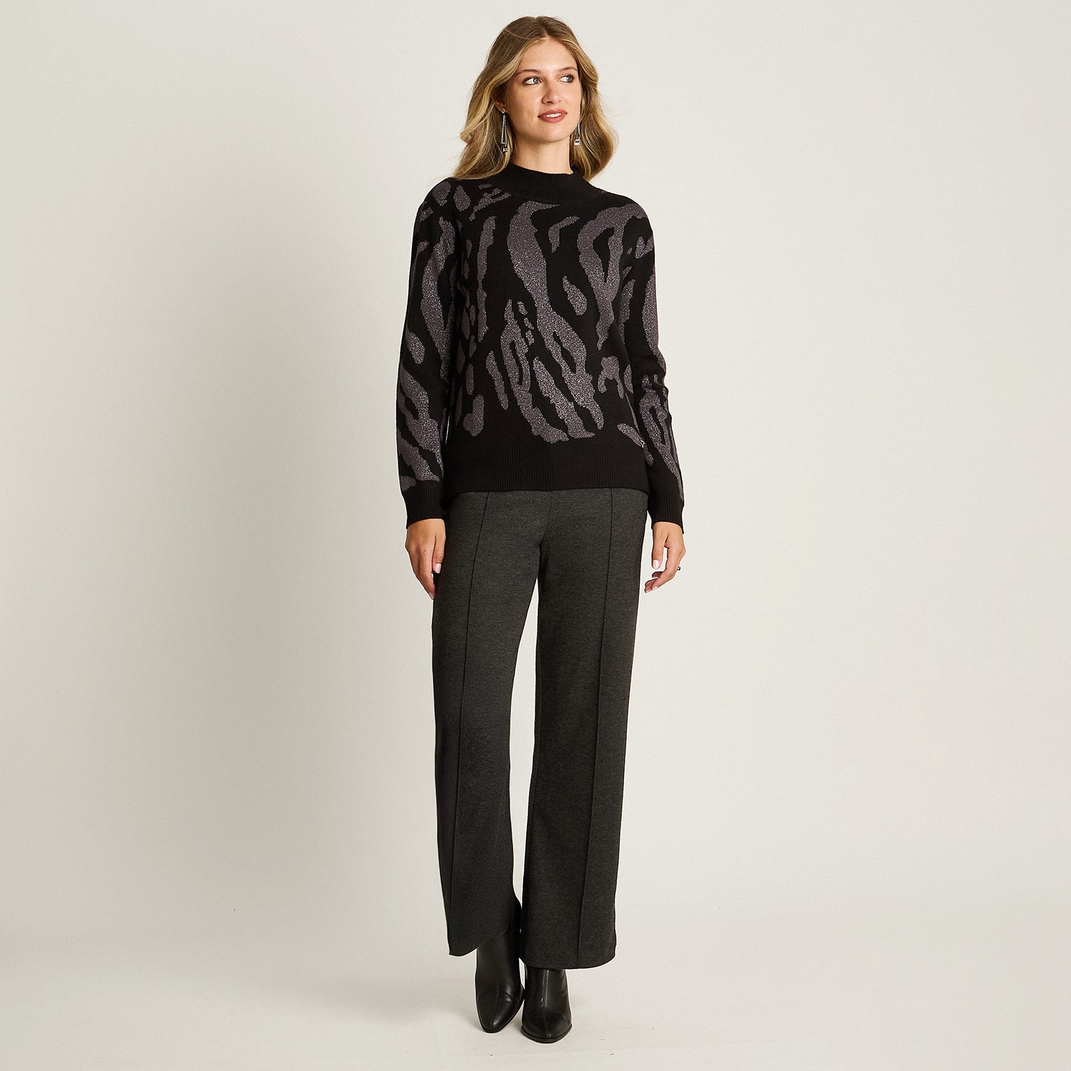 Sweater Negro Manga Larga Elasticidad Media Sin Forro Calce Normal Tela Tejido