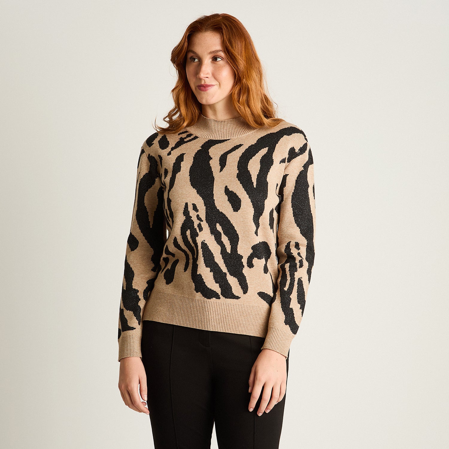 Sweater Camel Manga Larga Elasticidad Media Sin Forro Calce Normal Tela Tejido