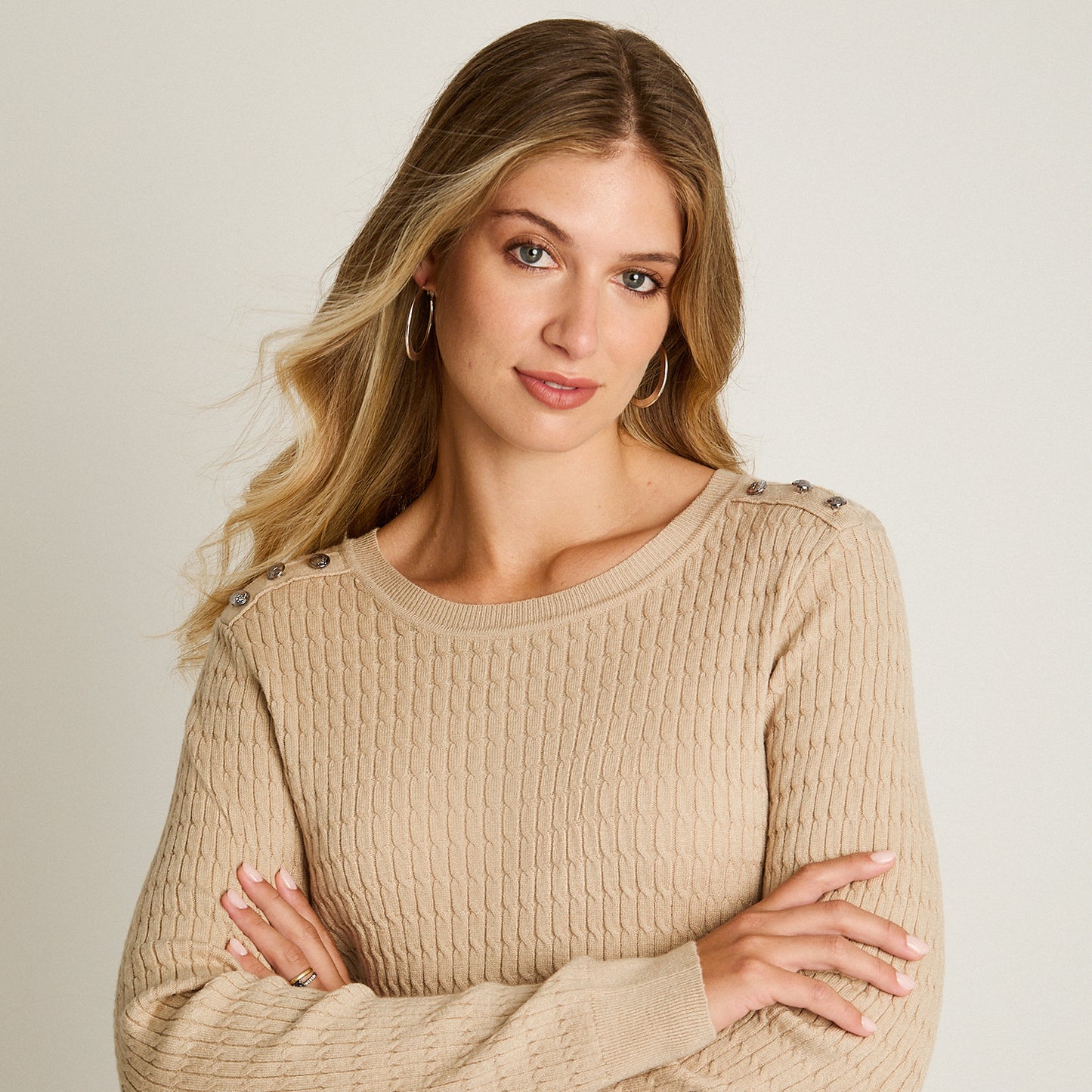 Sweater Beige Manga Larga Elasticidad Media Sin Forro Calce Normal Tela Tejido