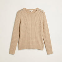 Sweater Beige con Trenzado en Relieve y Botones Plateados en Hombro en plano
