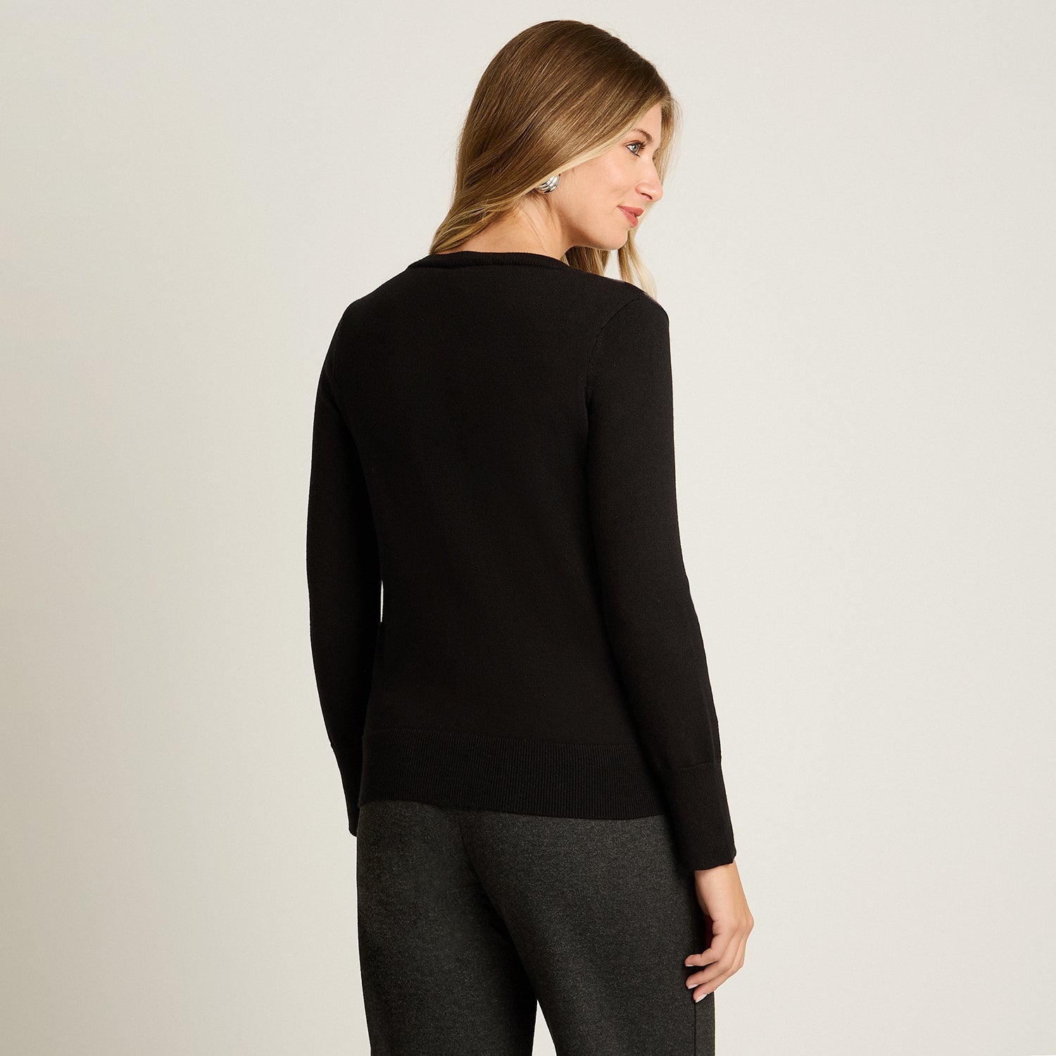 Sweater Negro Manga Larga Elasticidad Media Sin Forro Calce Normal Tela Tejido