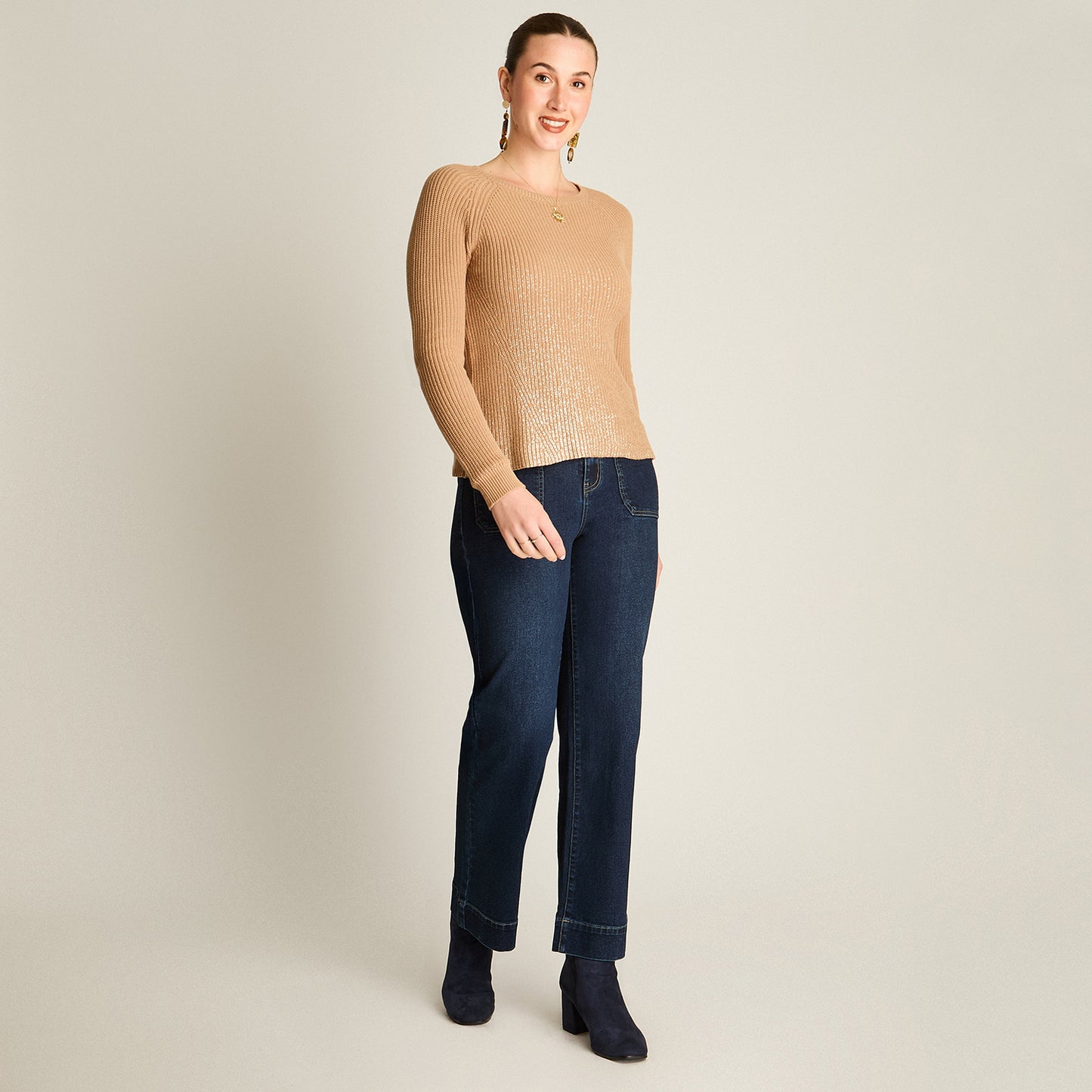 Sweater Camel Manga Larga Elasticidad Baja Sin Forro Calce Normal Tela Tejido