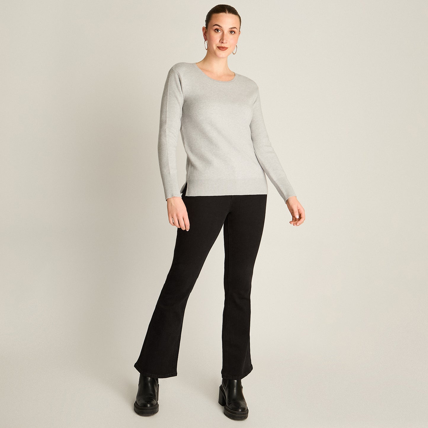 Sweater Gris Manga Larga Elasticidad Baja Sin Forro Calce Holgado Tela Tejido