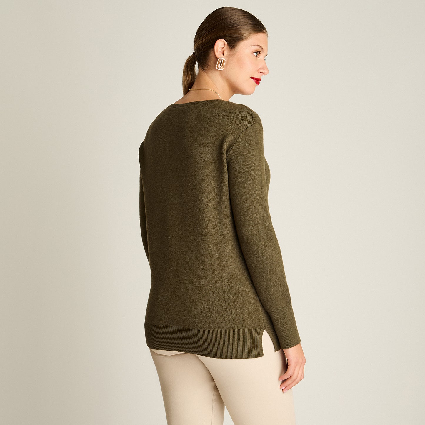 Sweater Verde Manga Larga Elasticidad Baja Sin Forro Calce Holgado Tela Tejido