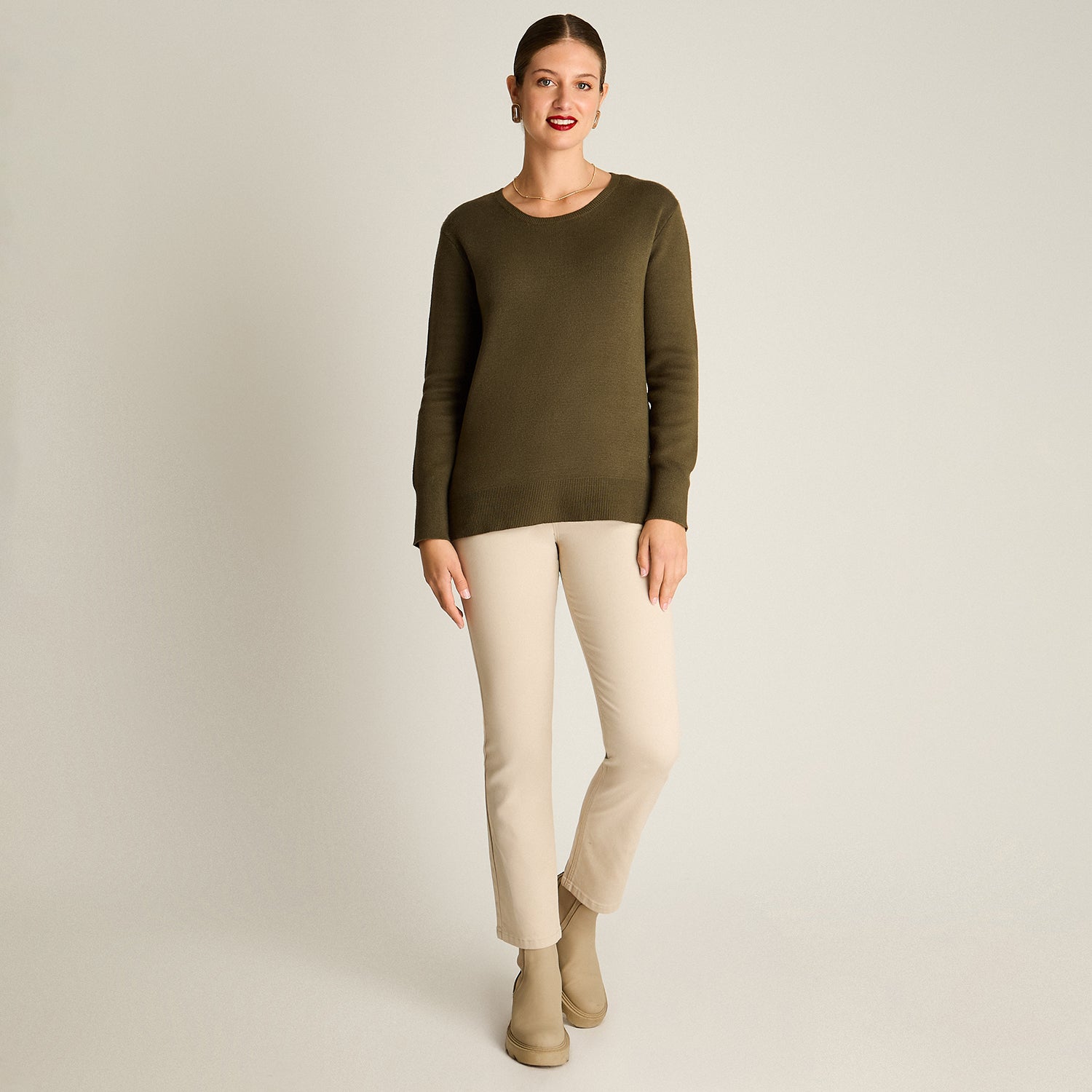 Sweater Verde Manga Larga Elasticidad Baja Sin Forro Calce Holgado Tela Tejido