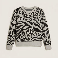Sweater Gris con Estampado Animal Print Jacquard en Tejido en plano