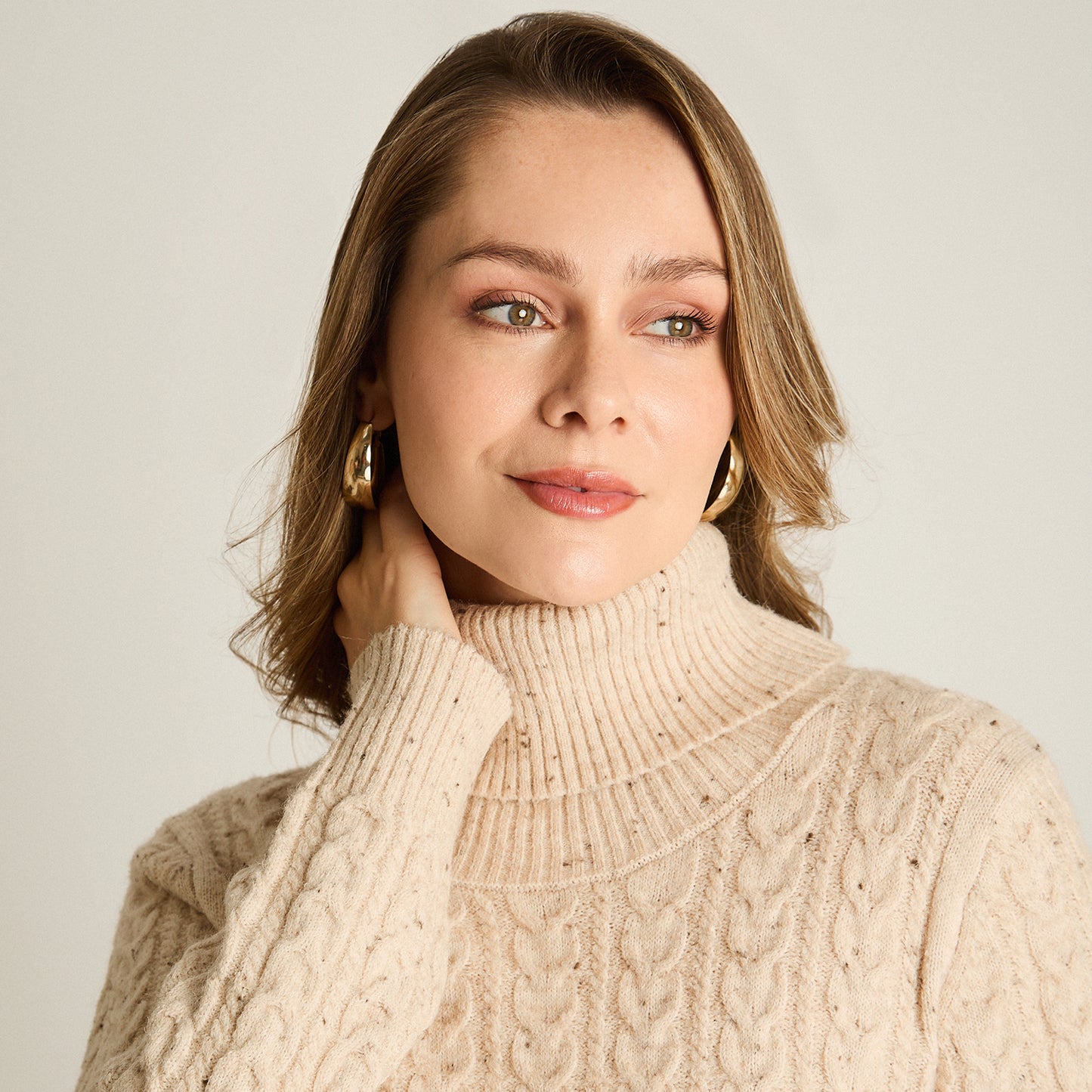 Sweater Beige Manga Larga Elasticidad Media Sin Forro Calce Normal Tela Tejido