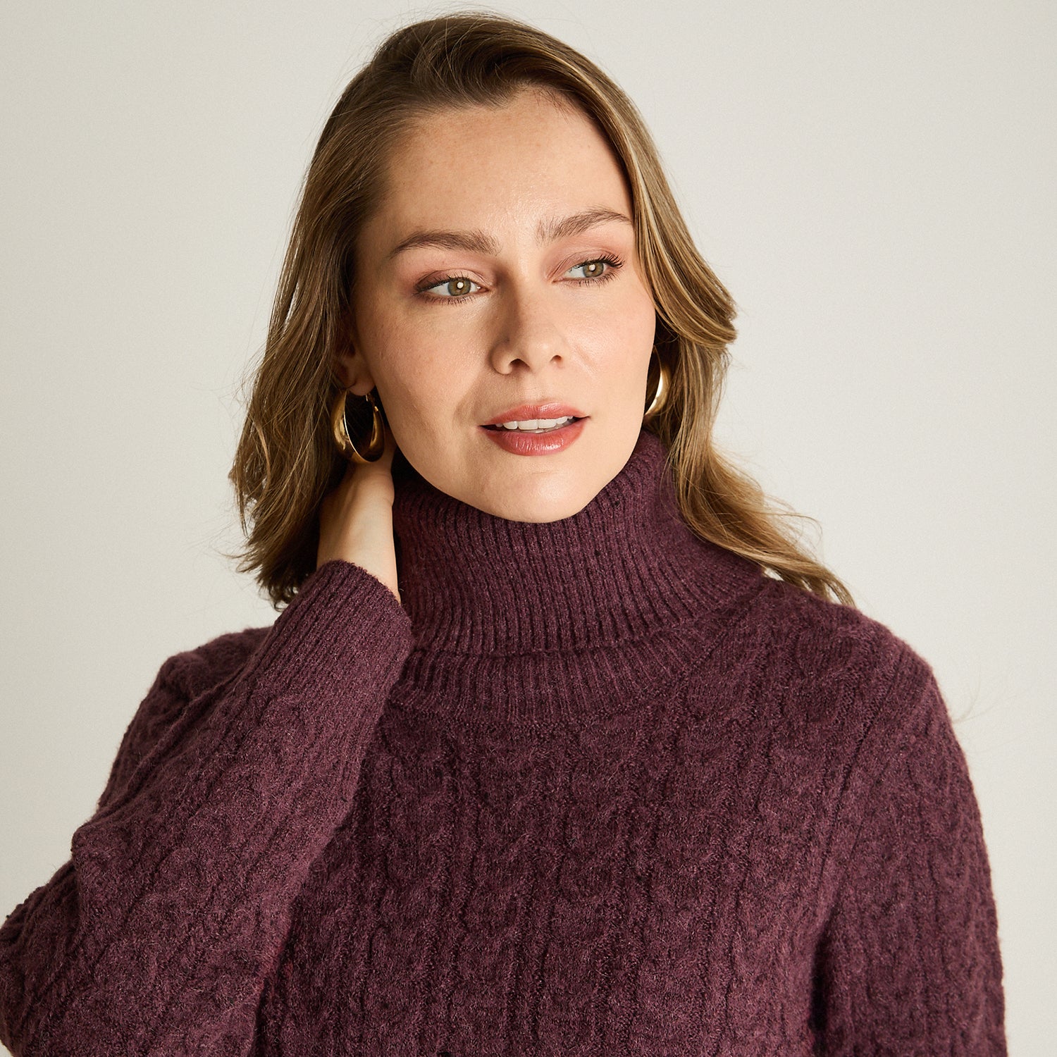 Sweater Burdeo Manga Larga Elasticidad Media Sin Forro Calce Normal Tela Tejido