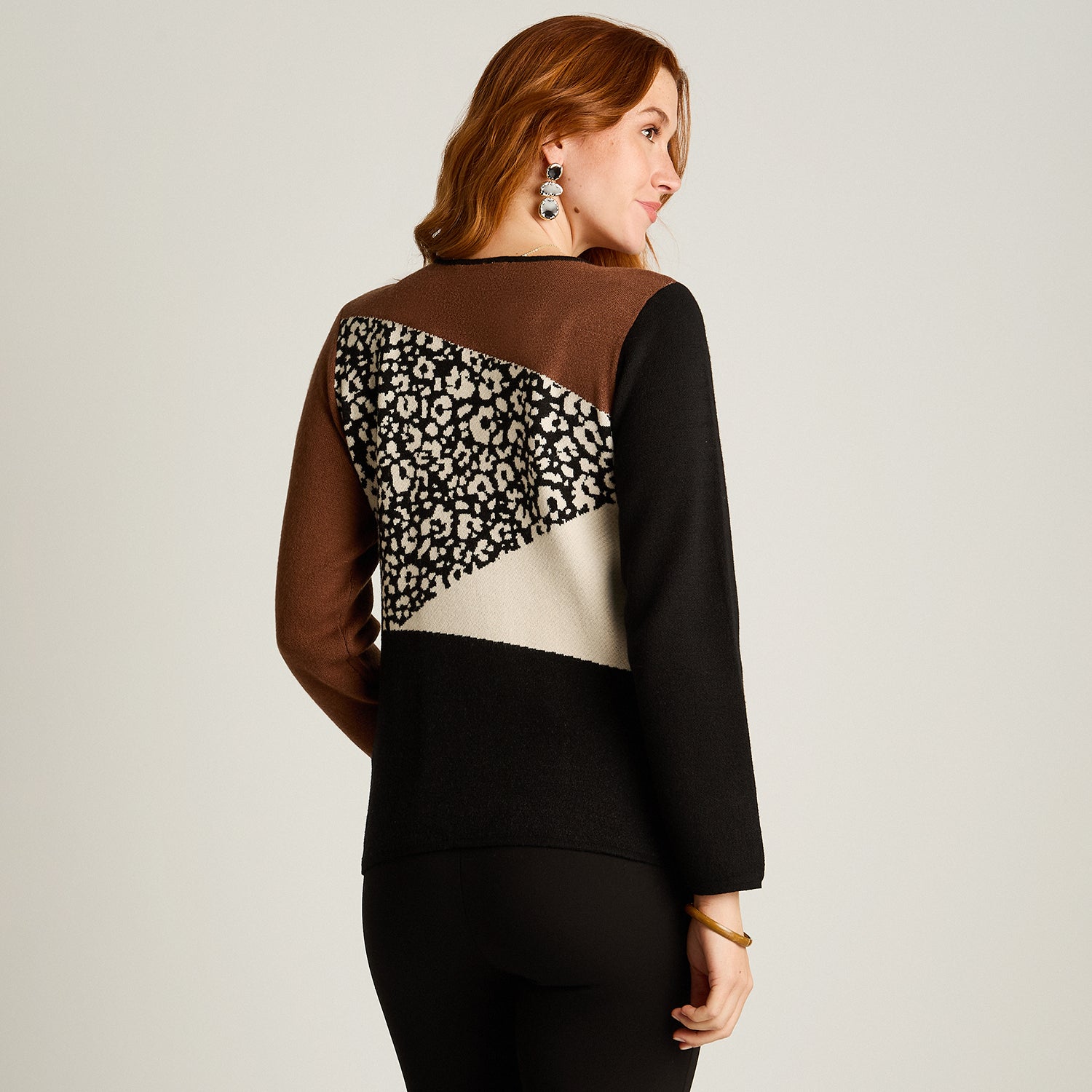 Sweater Negro Manga Larga Elasticidad Media Sin Forro Calce Normal Tela Tejido