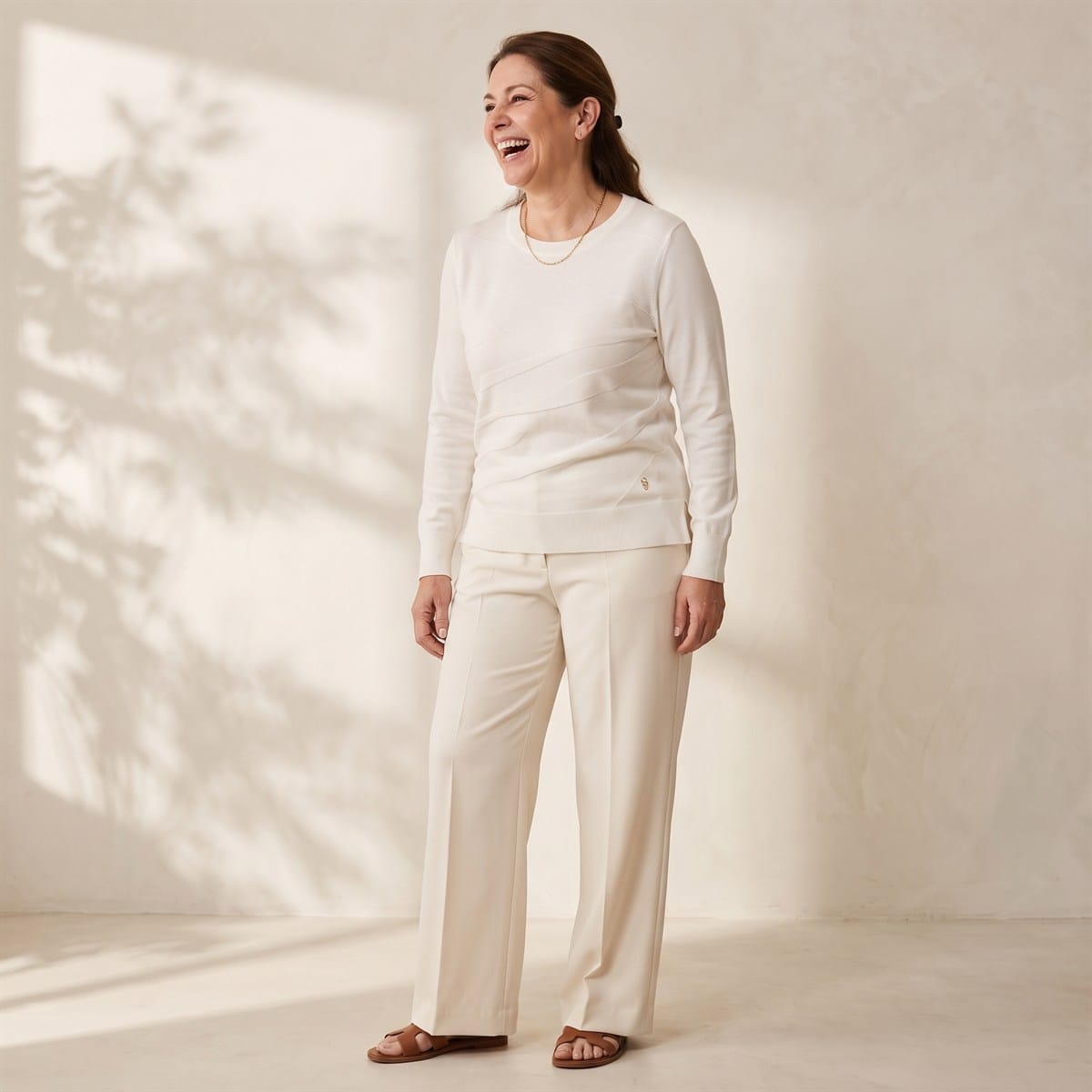 Sweater Escote Redondo con Lurex Crudo lifestyle