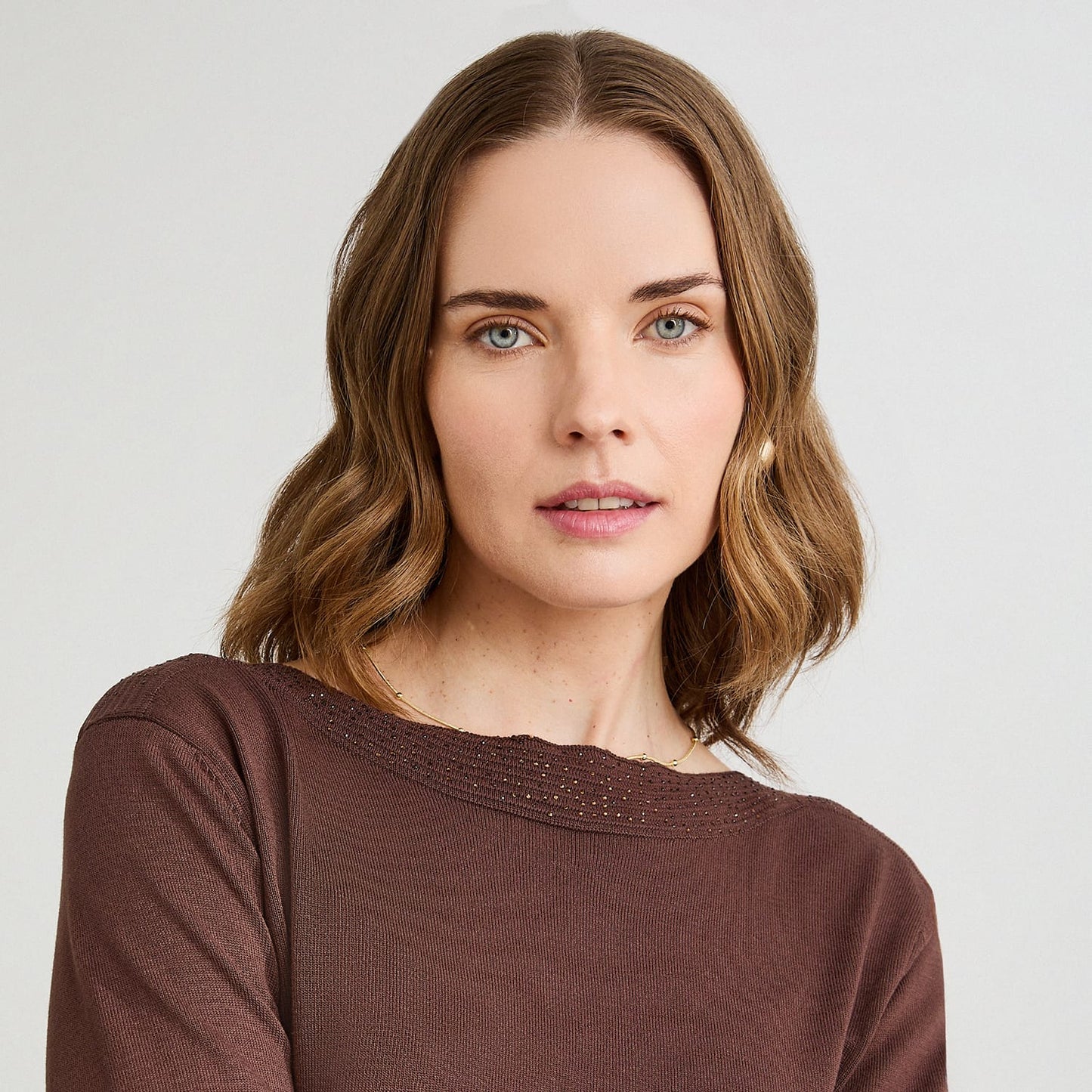 Sweater con Aplicación de Strass Café