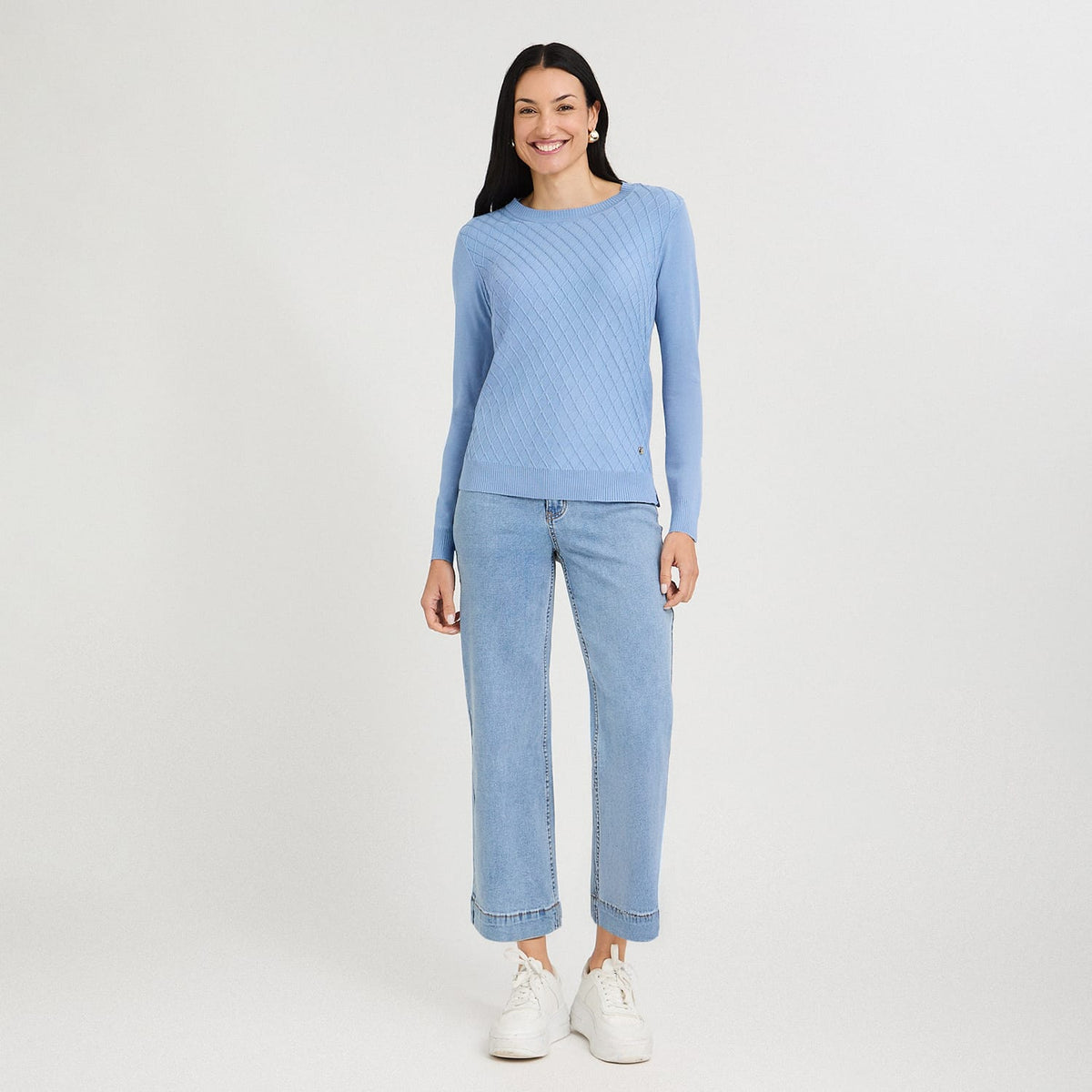 Sweater Escote Redondo con Diseño en Delantero Celeste