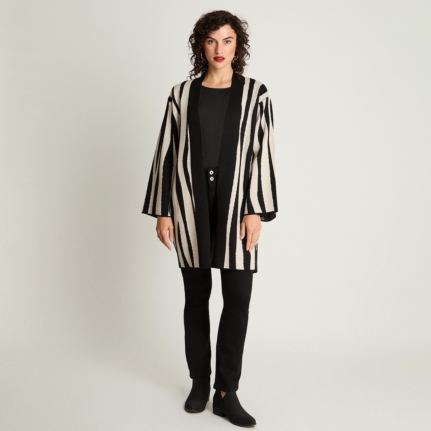 Tapado Manga Larga Jacquard Negro Curvi