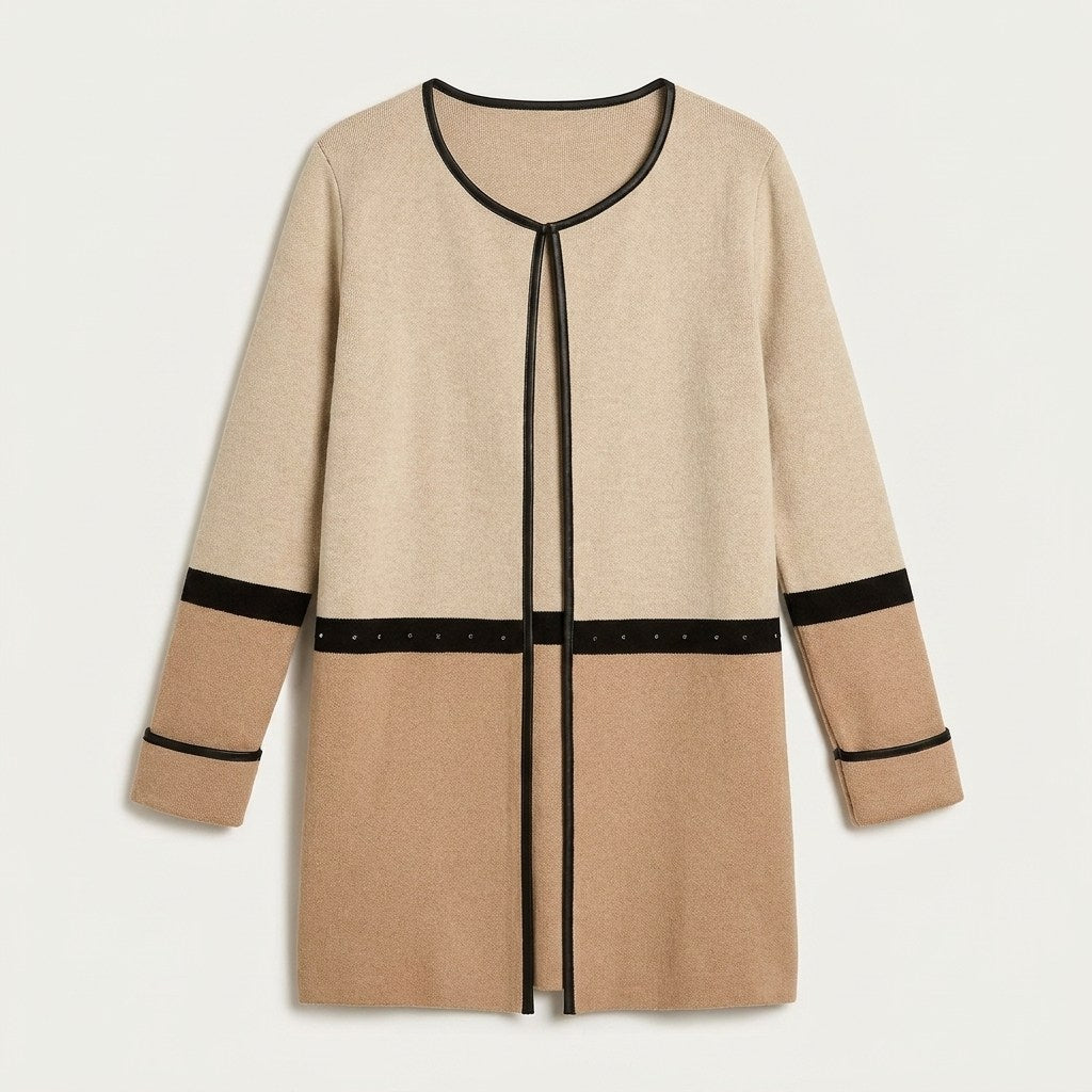 Tapado Beige con Detalles en Cuero Sintético en Tejido en plano