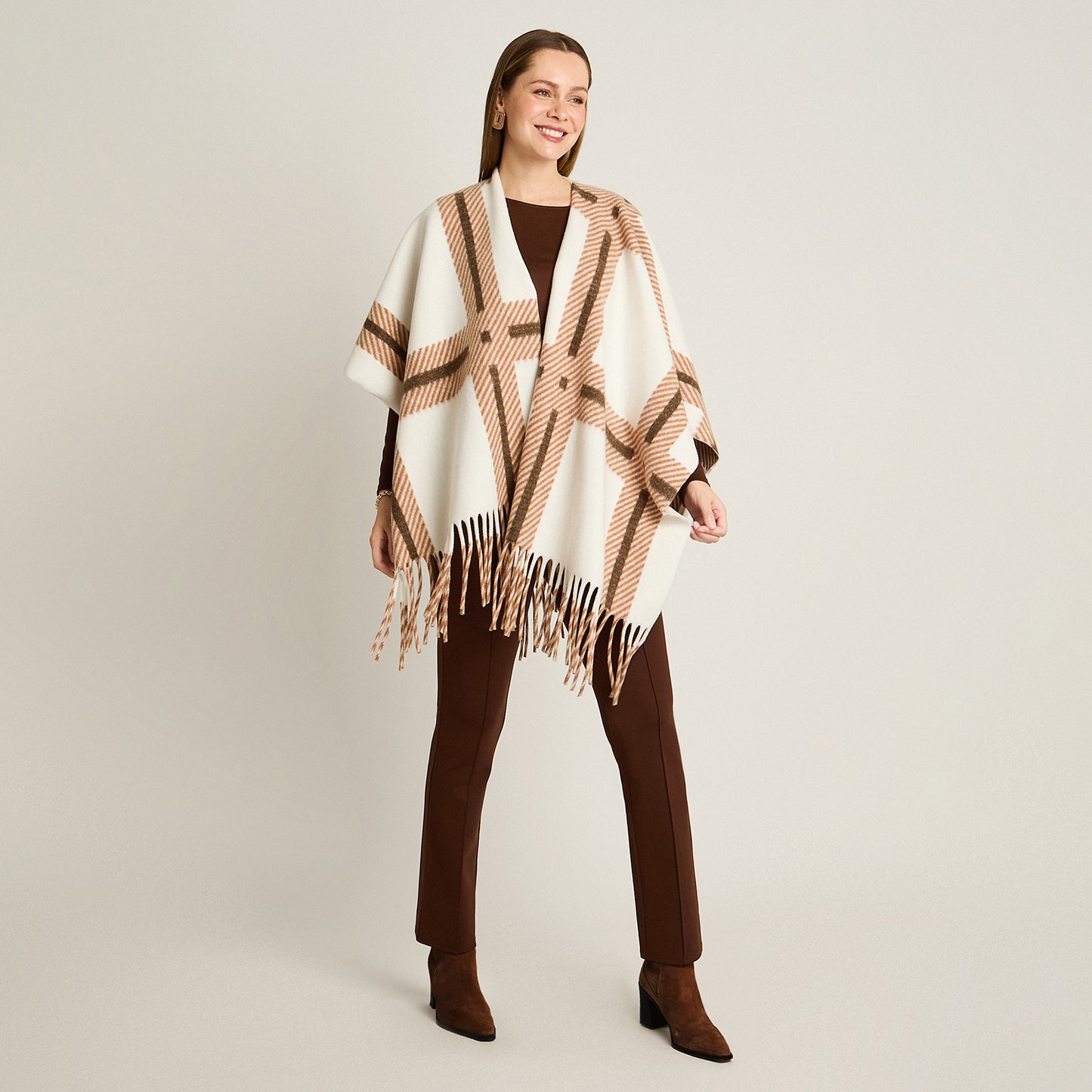 Poncho Beige No Aplica Elasticidad Media Sin Forro Calce Normal Tela Tejido