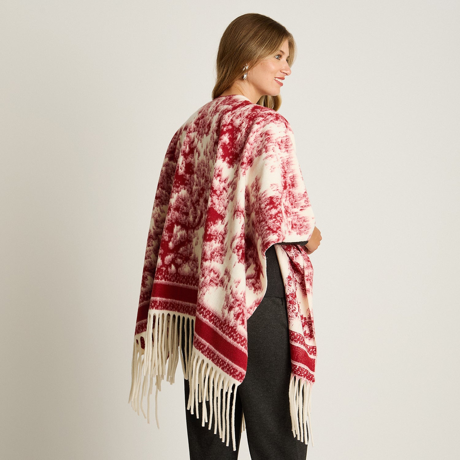 Poncho Rojo No Aplica Elasticidad Media Sin Forro Calce Normal Tela Tejido