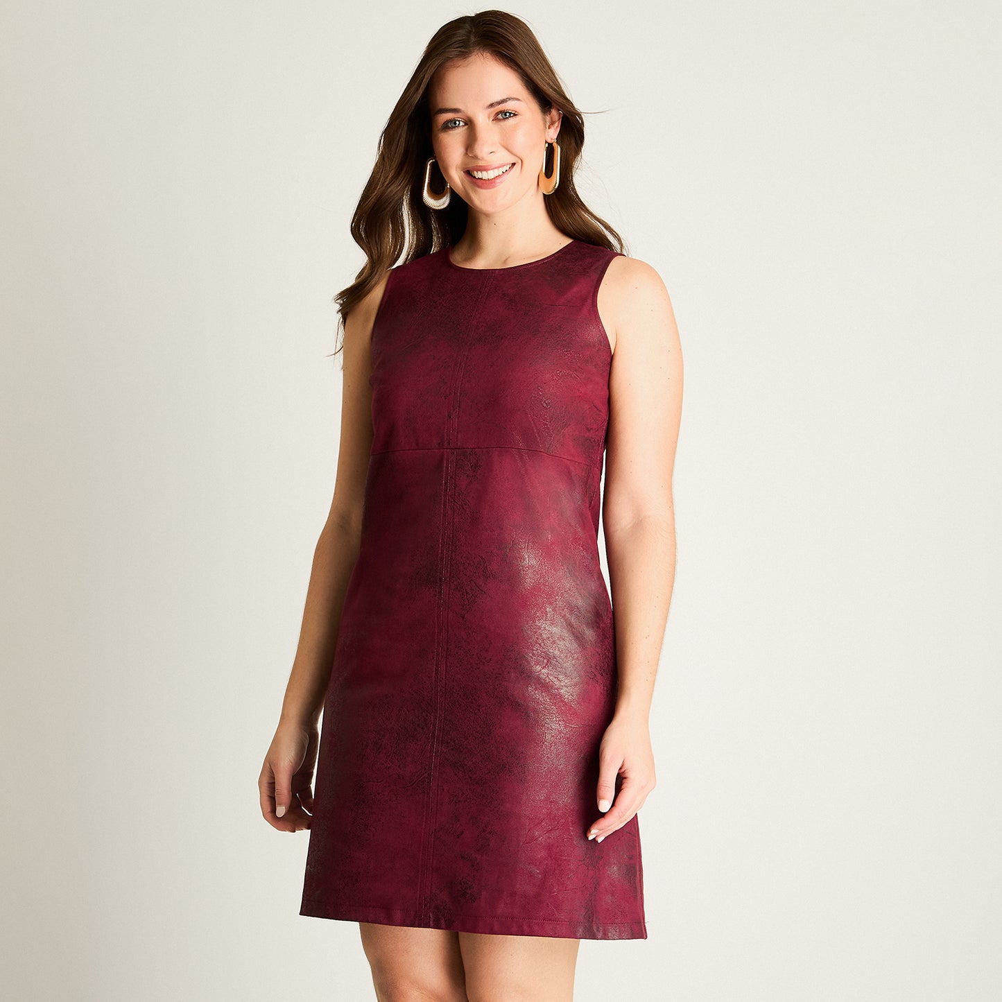 Vestido Corto Burdeo Sin Mangas